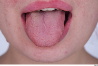 Yeva tongue 0001.jpg